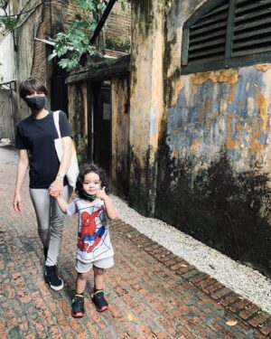 Cristina Suzanne Instagram - Our little family ❤️

📸 @mfaizzakaria 

#ipoh