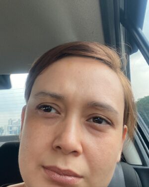 Cristina Suzanne Instagram - Selamat petang. Saya okay je sihat. Macam ni lah rupa saya selfie 🥹 Terimalah update instagram ini.