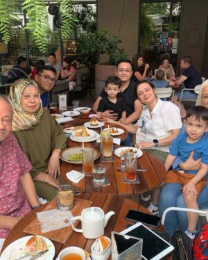 Cristina Suzanne Instagram - Happy birthday yang . Anak and me loves you! ❤️🍓

Happy sampai tutup mata 👀