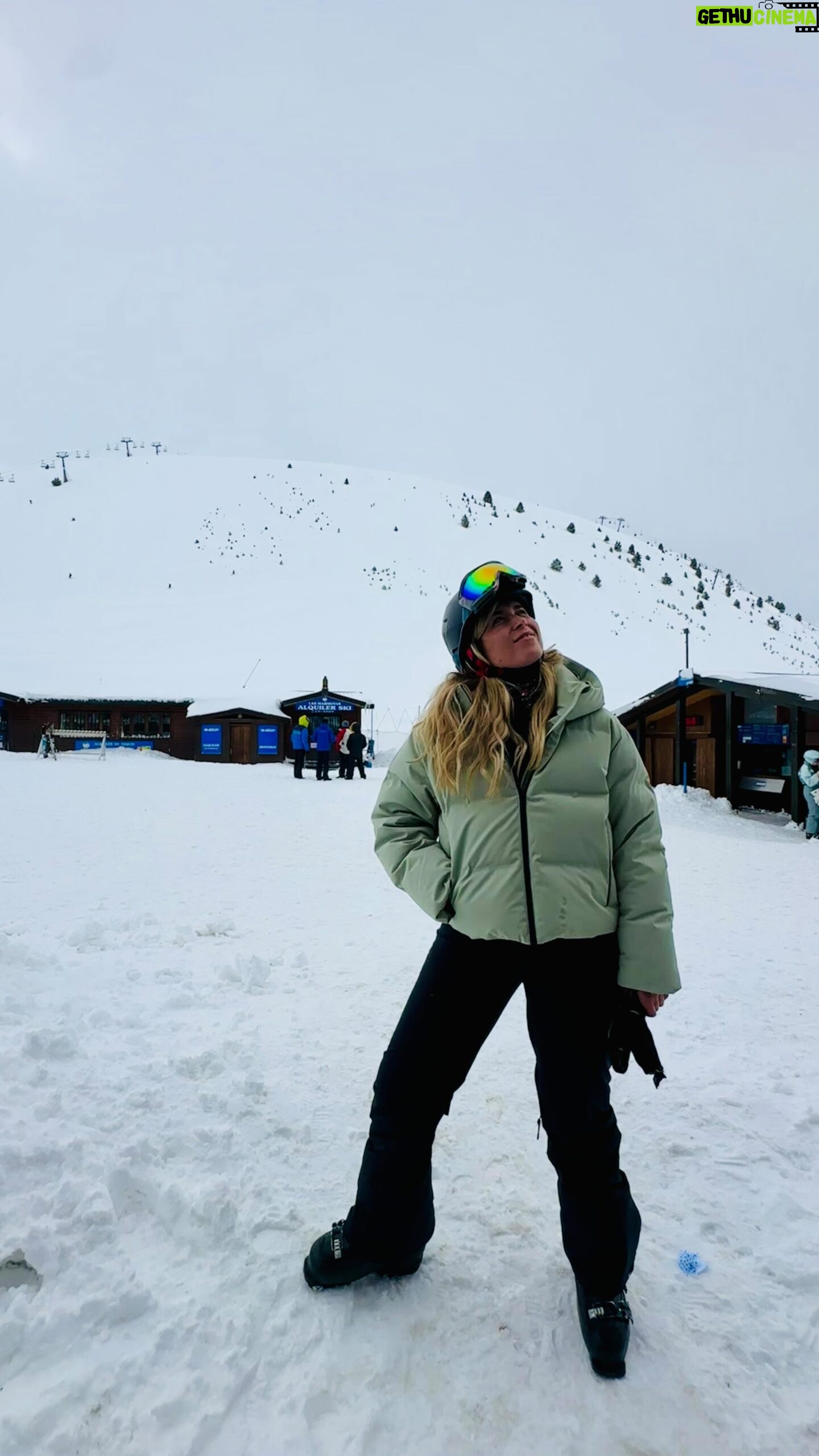 Cristina Boscá Instagram - Mi día en la nieve… 😂😅 ¿Alguien más como yo? 🫣
