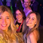 Cristina Boscá Instagram - Lo de la Preparty de #los40primaverapop (Es ya este viernes ya!) @los40spain 1. Cuando saco el látigo para que me hagan fotos. 🤭 2. Súper luz a través del espejo antes de salir de casa. 3. Súper lindos 🫠 4. Lo más bonito que verás hoy. 🤡 5. Súper lindas. 😻 6. Mi DJ favorito 🤩 @oscarmartinezdj 7. Haciéndome más selfies aprovechando que me había salido un eye liner increíble! 🤗