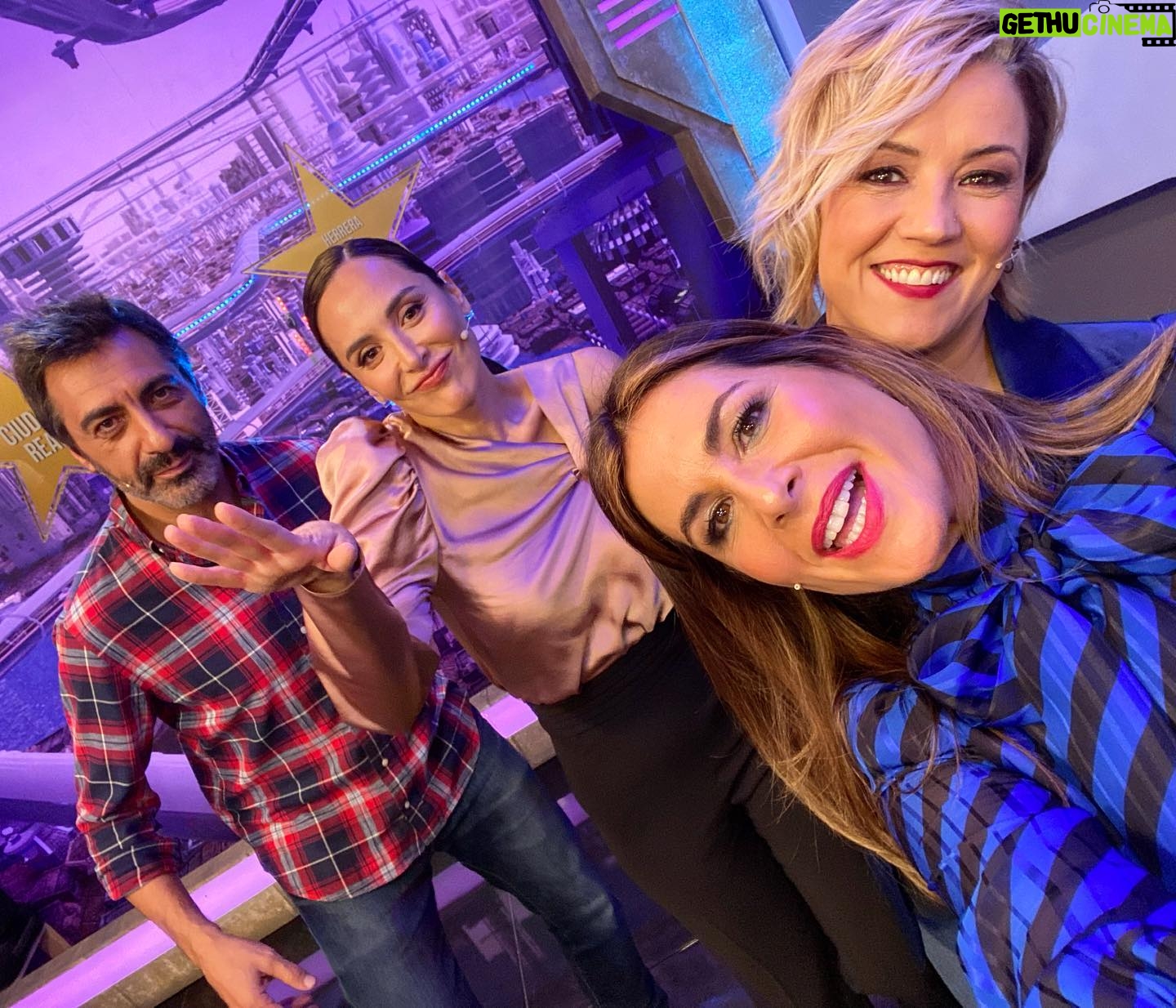 Cristina Pardo Instagram - Juevinchis de hacer lo que se pueda.
