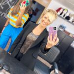Cristina Pardo Instagram - Recibiendo clases de @nuriarocagranell para hacer fotos sin poner el móvil en toda la cara y sin que la cara parezca una torta de El Casar.