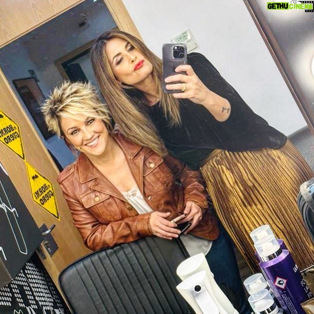 Cristina Pardo Instagram - Otro jueves de colarme en las fotos de la Nuris.