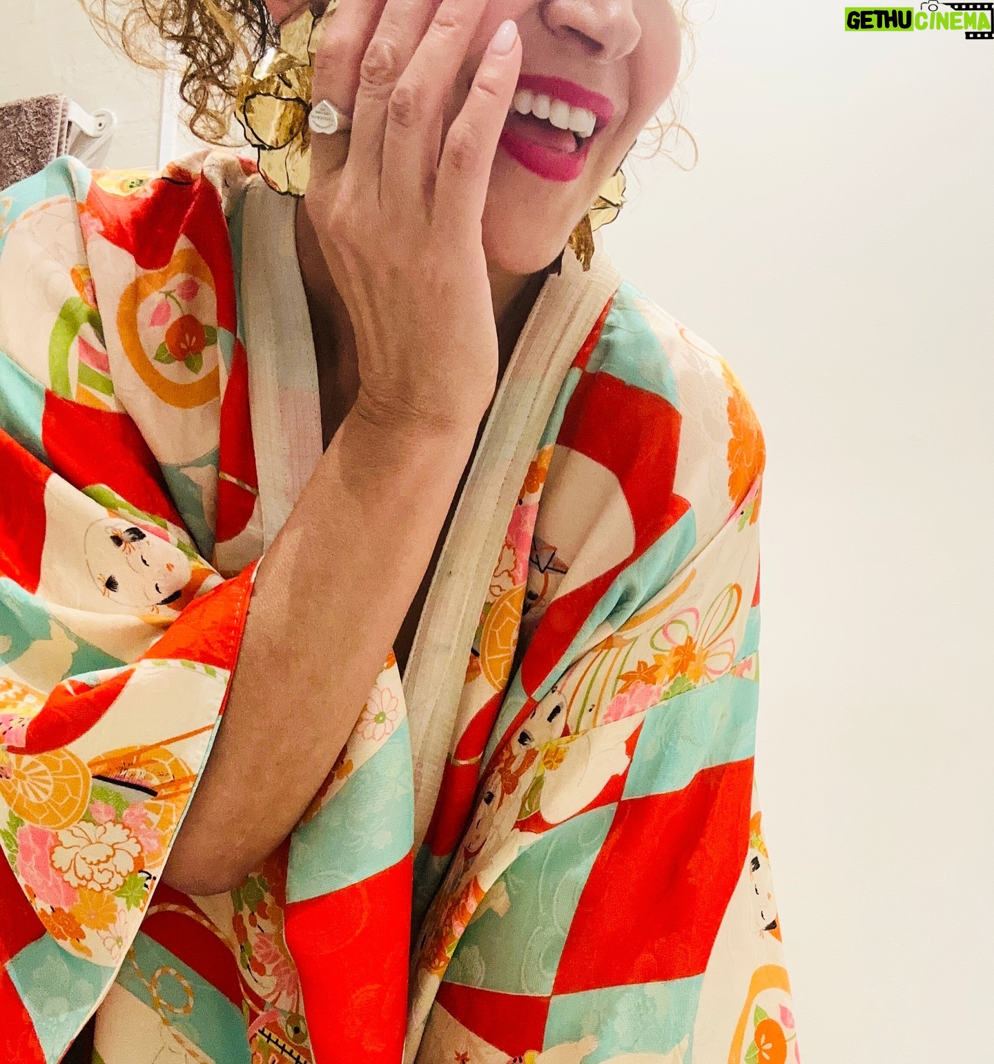 Cristina Rodríguez Torres Instagram - Amo los kimonos!!! Y éste es muy cómodo y fácil de llevar @amoreseternosvintage 👏👏👏 @youte_festival