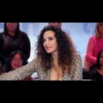 Cristina Rodríguez Torres Instagram - Mi último día en @pasapalabra disfrutando con @david_civera @torito.quique @estherarroyo_ @robertolealg y vestida por @lolacasademunt ❤️❤️❤️ @antena3com #concursotv #pasapalabra #amigos