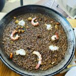 Cristina Rodríguez Torres Instagram - Me gustan mucho las playas de ciudad, sobre todo la de Bogatell👍 Me encanta sentir la multiculturalidad en cada rincón de Barcelona. Gente de distintas razas, nacionalidades, colores, religiones, juntas sin prejuicios y sin conflictos. Esta es la vida que quiero y el mundo que quiero.❤️ @lolacasademunt #barcelona #bogatell #playa #platja #cristira #love