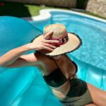 Cristina Rodríguez Torres Instagram - Sábado, sabadete!!! @lolacasademunt @dolorescortesswimwear #piscina #love #verano #descanso