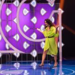 Cristina Rodríguez Torres Instagram - Mi fin de semana ha sido increíble!!! He estado en Canarias para participar en un programa de la televisión Canaria que se llama @gentemaravillosacanarias ❤️ Y donde cada uno de los que trabaja, tanto delante de las cámaras, como detrás, es Gente Maravillosa. 👏👏👏 Y es que, el mundo está lleno de personas extraordinarias y este programa, habla de esas personas. Gracias @elogonzalez_m por ser una genia y además buena gente❤️ Y la sorpresa que me disteis fue el mejor regalo del mundo🥲❤️Ahí estuvieron: mis padres, mi hermana y mi cuñado, mis sobrinos, mi súper Marido, sus hijos a los que adoro, mis amigas y amigos de Madrid (lo más de lo más), mis amigas de Benidorm. Mis primas hermanas y primos ( somos una familia muy unida), mis compañeros de trabajo (brillantes), los Piccirillis (todo talento), Natalia Ferviu (mi excompi y amiga), Helena y Boris (mi ayuda), Genel y su perrito, Nohe (una diosa de la belleza), Cris Amores, Marta Anta, Natacha, Pepe…. Ay que no se me olvide nadie. ❤️ Siempre, siempre estáis cerca, Siempre. Además, me quedé en un hotel increíble de Costa Meloneras @lopesanbaobab donde disfruté cada segundo de una atención espectacular😍 Y viajé con @iberiaexpress…fue todo perfecto. 👏👏👏 Un viaje redondo . El vestido verde es de @isabelgomilaig 😍 Gracias a todos y a #eduyanes por TODO