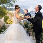 Cristina Rodríguez Torres Instagram - Hace poco leí que las parejas que mostraban su amor constantemente en redes es porque su relación no tiene una gran salud y solo quieren mostrar lo que les gustaría ser y no son. Yo no suelo hablar aquí demasiado de mi relación pero, hoy hace dos años que nos casamos y quiero contaros y compartir con todos vosotr@s el amor que nos tenemos. Tengo mucha suerte en la vida por muchas cosas, pero una de ellas es tener a mi maridito a mi lado y que seamos independientes, que nos apoyemos, que nos deseemos, que nos riamos… Gracias Raul, eres mi luz y mi gran compañero de viaje.❤️ Te amo ❤️❤️ @deletwacounteren @amalgama_fotografia_bodas @lascamelias @mariajesusysuacordeonoficial @bettogarcia_ @marquesmontemolar @annloevents @beautycaravan_forevents @manumoreno75