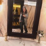 Cristina Rodríguez Torres Instagram - Uno de mis planes preferidos en Madrid es irme al Hotel Ritz a tomarme un cóctel con mi maridito❤️ #domingotarde #coctel #hotel #madrid