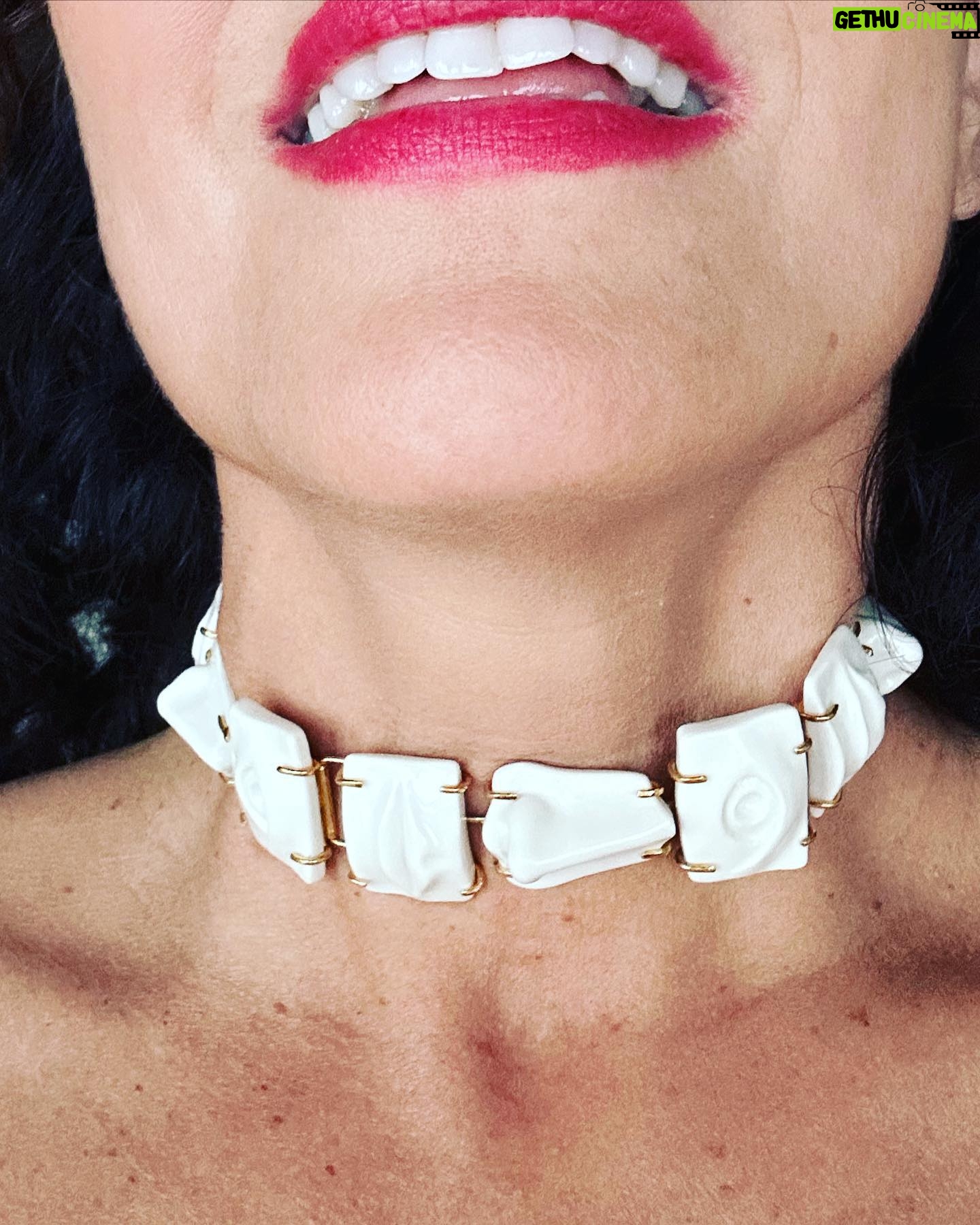 Cristina Rodríguez Torres Instagram - Amo las piezas de @andresgallardofficial #joyas #piezasunicas #moda #estilo #diferencia