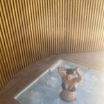 Cristina Rodríguez Torres Instagram - Este fin de semana toca NO HACER NADA DE NADA, solo disfrutar!!!! 😍#piscina #sol #cercademadrid #cristira #superlove #maridito #bikini