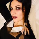 Cristina Scabbia Instagram – Naughty, naughty Hand.