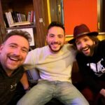 Cristina Scabbia Instagram – Il mio amico @barbascura_x ieri sera mi ha regalato uno spettacolo incredibile (a tratti ho pianto, ma dal ridere) e si conferma ancora una volta una delle persone piú straordinarie che abbia mai incontrato.
A volte boh, con certe persone funziona cosí, a pelle riconosci subito che fai parte della stessa Famiglia 🖤
Ti voglio bene Barba, la prossima volta aspettiamo l’alba tutti insieme e scegliamo accuratamente la playlist 😂
…E poi che bello incontrare @pietro_morello_ per la prima volta.
Positivo, genuino , prezioso.
Spero di risentire presto i tuoi racconti profondi, nel frattempo ti auguro il meglio per i tuoi progetti importanti.
(E un abbraccio a tutti gli amici con i quali ho fatto serata ieri, mi sono divertita un casino… scusate se non vi ho taggati!)

Ringraziamento speciale a @leonardopatrignani, amico prezioso (e  decennale) 🙌🏻 PROSSIMA VOLTA: PARTY HARD CON DOPPIO PANINO CORDON BLEU 😂

Scrolla le foto per video finale nottata con disagio.