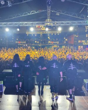 Cristina Scabbia Instagram - WE DID IT, Costa Rica!
Our first time with you was memorable for sure and we can’t wait to see you again!

Should be come back soon?