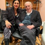 Cristina Scabbia Instagram – Grazie di cuore al team di @fantasticonfilmfest per avermi fatto provare questa fortissima emozione.
L’aver potuto incontrare una delle mie fonti di ispirazione (e leggenda vivente)  @darioargento_official é stato seriamente surreale, potentissimo, intenso, corroborante. 
Partecipare al panel insieme a Manlio Gomarasca di @nocturno_cinema mi ha davvero arricchita. 
Mi sentivo come fossi dentro una bolla di emozioni e osservando Dario e ascoltando le sue parole cercavo solo di comprendere come fosse possibile avere un’aura cosí potente.
Mi sento ancora piú ispirata.

Ti adoro, Maestro!

Grazie anche a @fioreargent_o e @ileniapastorelli per la piacevolissima compagnia 🖤

📸 @paolobarbieriart @paolapennygigliotti (grazie 🥹)

@milangamesweek @cartoomics