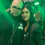 Cristina Scabbia Instagram – In ordine sparso ecco dei momenti stupendi che mi faranno ricordare questa edizione di @milangamesweek per sempre.
Grazie amici di @monsterenergy per essere sempre il porto sicuro, la Famiglia vera 💚 ed a tutte le persone incredibili che vedete in queste foto, che in un modo o nell’altro (e senza saperlo) arricchiscono e di molto la mia esistenza.
Credo nelle belle energie e ne ho fatto il Pieno.
Grazie alla gang di @crossoveruniversonerd (sempre sul pezzissimo!) 🖤
Grazie a @aspinkasalexa e @paolapennygigliotti instancabili fotografe.
Ovviamente kudos ai miei fratelli e compagni di merende nei @lacunacoilofficial , @andrea_ferro_official e @maki , con voi é sempre tutto più bello!
A tutti gli amici che non ho potuto abbracciare per mancanza di tempo per tutti noi (@_mdk7_ , @cydonia_pm , @robertdenitro , @enkkgram, @simonepanetty @kurolily @mike.of.the.desert @foxxett @gabriele_anakin and many more) e con i quali non ho fatto una foto ricordi causa esaltazione del momento (vero @fadahxc @real_barlow @cavernadiplatone @kodomolive @studytme_  @mogucosplay e tanti altri🥹?) ci vediamo super presto e vi vojo bene assai!
Ultimo ma non ultimo grazie a @chris.vidarr che sopporta questa piccola pazzoide nera (e che mi riempie il cuoricino).
Ho ancora un botto di roba da postare quindi preparatevi 🤣