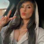 Cristina Valenzuela Instagram - ✌🏽 🐈‍⬛ 🐈