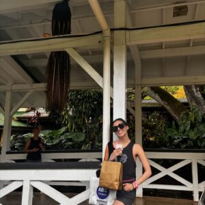 Cristina Valenzuela Instagram - That went fast 😭❤️🌺