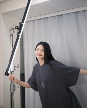 Crystal Yen Instagram - #crystalyenlife 
每次工作結束都是匆忙的趕回家
回家第一件事就是全身大淨身洗澡洗頭卸妝
才能乾乾淨淨的去抱我的寶貝
那天收工後終於有記得拍些私服照了
只是場景很問號(゜▼゜＊）

有很多照片但不知道要配什麼文字
然後擺著擺著就忘記發了
怎麼辦
發文拖延症在變成媽媽之後更嚴重(lll⚆ᗜ⚆)

Outfit/ @retem03