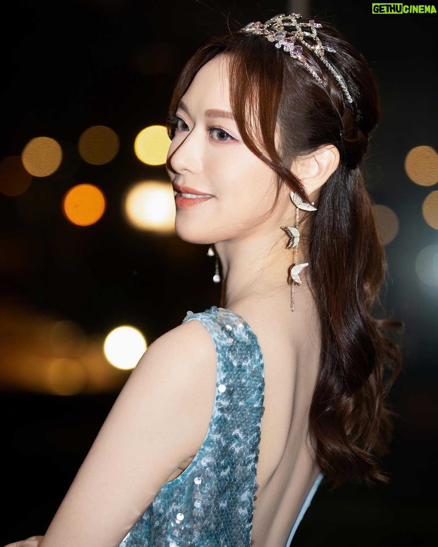 Crystal Fung Instagram - 20231124 遇見光,追逐光,成為光。 ✨ - - - - - - - Makeup : @kayowang Hair : @jayxhair @hola.hair.pets Gown: @selfportrait @selfportrait_hongkong Headpiece: @alexandrezouariofficial Jewelry: @novel.fineries Stylist : @pelilam