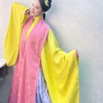 Crystal Fung Instagram - 20231003 身穿明制漢服， 感受其超越衣物之美， 來自於細節中的藝術與文化。 大家喜歡我這身明制漢服嗎？ 😊 Makeup : @kayowang