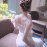 Crystal Fung Instagram - 🤍🕊️ Makeup & Hair : @kayowang Hair Accessary : @alexandrezouariofficial
