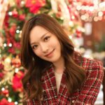 Crystal Fung Instagram – 20231225
YOU put the Merry in my Christmas🎄
我們今晚見
Merry Christmas Everyone💝
#妳不是她

Makeup and hair by @kayowang ✨