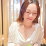 Crystal Fung Instagram - 大家最近見我變瘦了 都紛紛問我有沒有食飯😳 放心 我食足三餐 沒有捱餓😂 我只是控制飲食 加勤做運動 來保持身型💪🏻 要減肥瘦身 我覺得除了運動 飲食都很重要 懂得選擇健康有營養食物 避開熱量陷阱 就自然每天食飽都瘦下來 打邊爐是很多人的至愛 如何食火鍋又不會變肥？ 我自己有一些營養心得可以分享🍲 希望大家享受美食同時食極唔肥😍 #NutritionTips