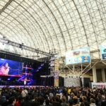 Crystal Kay Instagram - @fm802_pr Osaka Auto Messe 2024 今年初歌でした‼️ 新曲も初披露できて、みんなもめっちゃつっつダンスやってくれて嬉しすぎた(２枚目の写真見てね)🥰🥰🥰🥰 フェスのステージはほんとに楽しいね❤️みんな最高な時間にしてくれてありがとう‼️ 最高な歌はじめになりました✨ 今年はデビュー25周年‼️セレブレーションイアー、盛り上げていくよーーー♥️♥️♥️♥️ Photo by: 田浦ボン #CK25 #thatgirl #25thanniversary