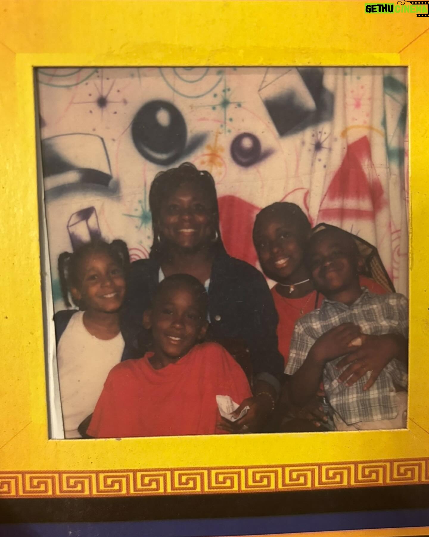 Crystal The Doll Instagram - I got my Momma❤️❤️ and I’m so blessed to have her!!! I love you mommy you the 🐐 & I learned this mommy thing from you 🤞🏽❤️ I got you for Life momma 💐💐💐💐 Happy Mothers Day #idontowncopyrightstothemusic