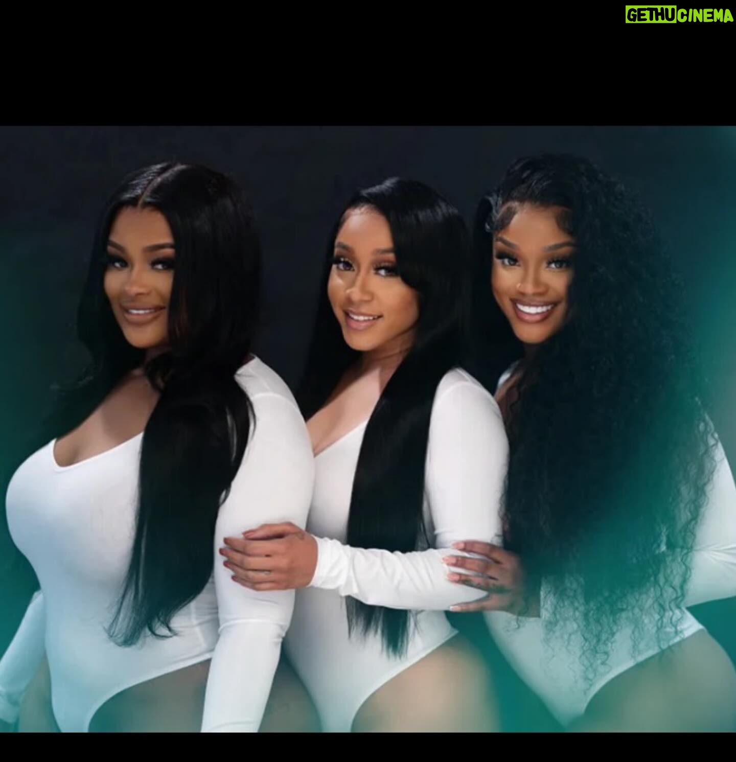 Crystal The Doll Instagram - Been in Atlanta less then a year and my face is popping up on BILLBOARDS 😍😍😍😍 who gone outwork meeeeee!!! I’m coming for everything God got for meeeee ❤️🙏🏽🗣️….. thank you @bellahottie_ for this opportunity yall shop @latoristreasures !!!! #TreasureBabes