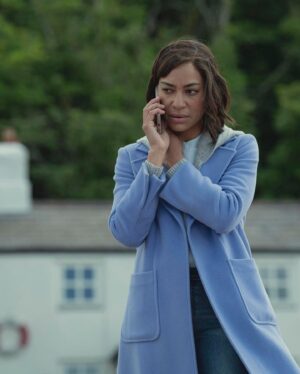 Cush Jumbo Instagram - I know what you’re doing on #nye2021 #stayclose starts December 31st on @netflixuk !!!
Everybody has secrets…😜