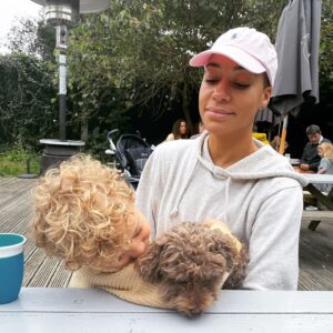 Cush Jumbo Instagram - The day that Max and Henry finally called a toddler-dog truce and realised that they have a lot in common. They’ve both got curly hair and they both rely on me  to clean their dingleberries 😂🤔