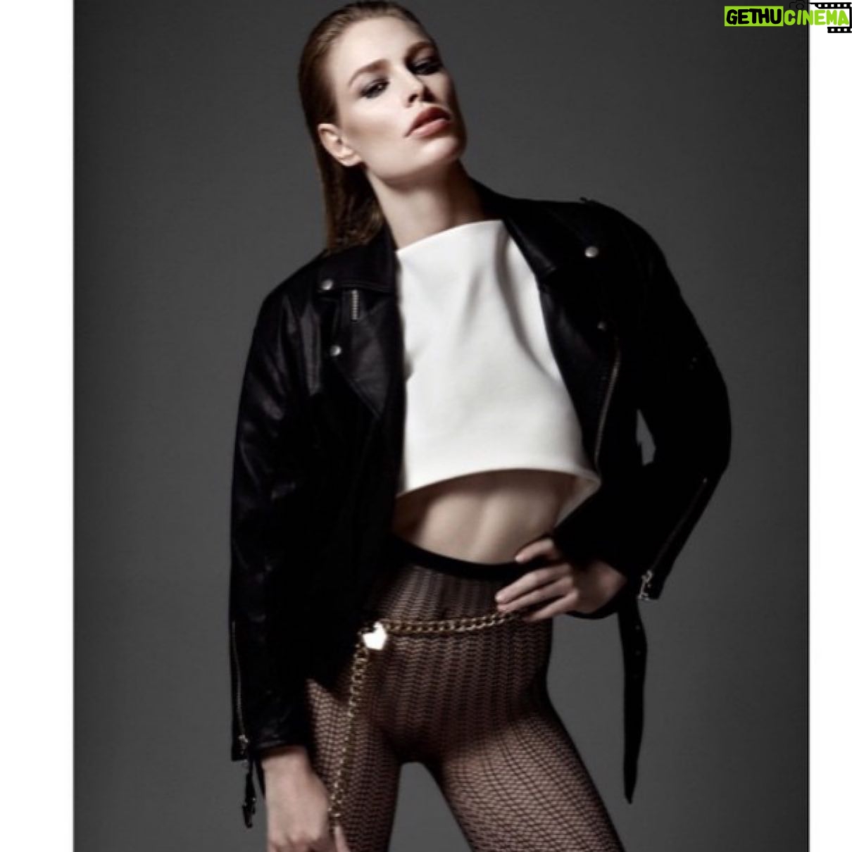 Cynthia Kirchner - 1.4K Likes - Noise Magazine with @karlandkristof @feedmepizza @heithchanel @dawncarterbair #fbf #NoiseMagazine