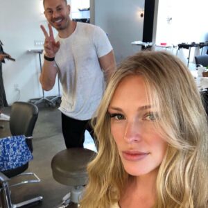 Cynthia Kirchner Instagram - Haircut time ...💇‍♀️4 inches gone...thanks to @christinacessnahair for my highlights and @angeloevans for the cut... #ItTakesATeam  #AndyLeCompteSalon #MartinezSamuelSalon #AngeloTsimourtos #ChristinaCessnaHair