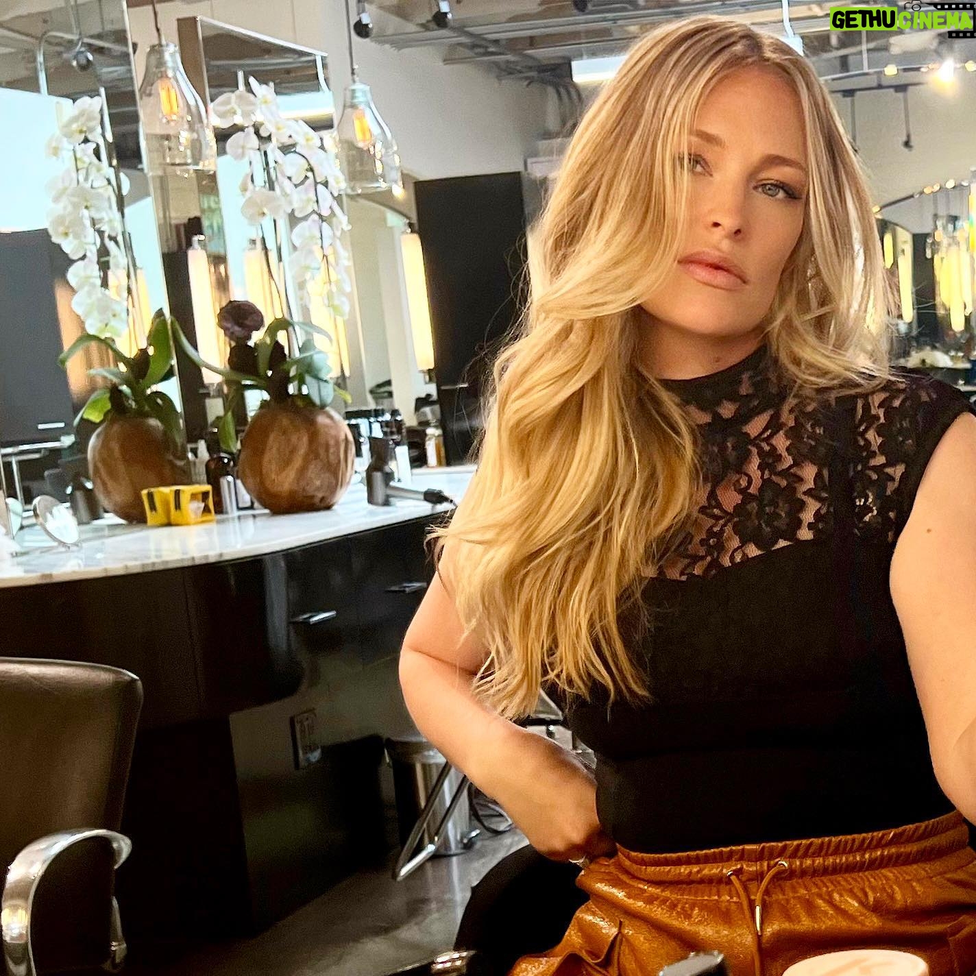 Cynthia Kirchner - 814 Likes - Getting #Coachella ready… 🎡🎶