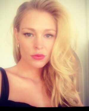 Cynthia Kirchner Instagram - Happy Valentine’s Day ❤️❤️❤️#LoveAndBlessingsToAll #HappyValentinesDay