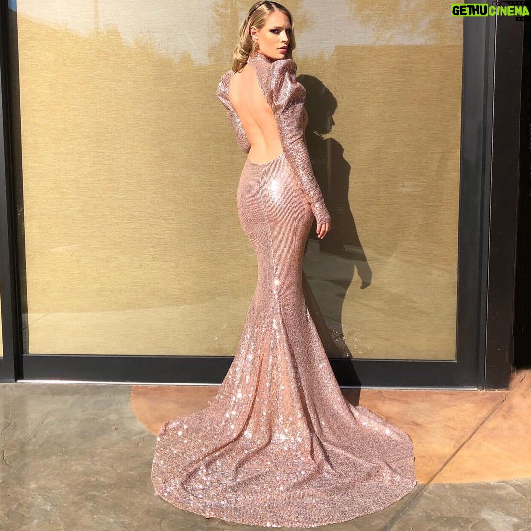 Cynthia Kirchner - 6K Likes - Glimmering from head to toe in @michaelcostello #NoFilterNeeded Thanks to @plastixdocs @drpay @priv @thewilliamedward @lizcondeglammedmeup @laspaonthego @christinacessnahair #MichaelCostello