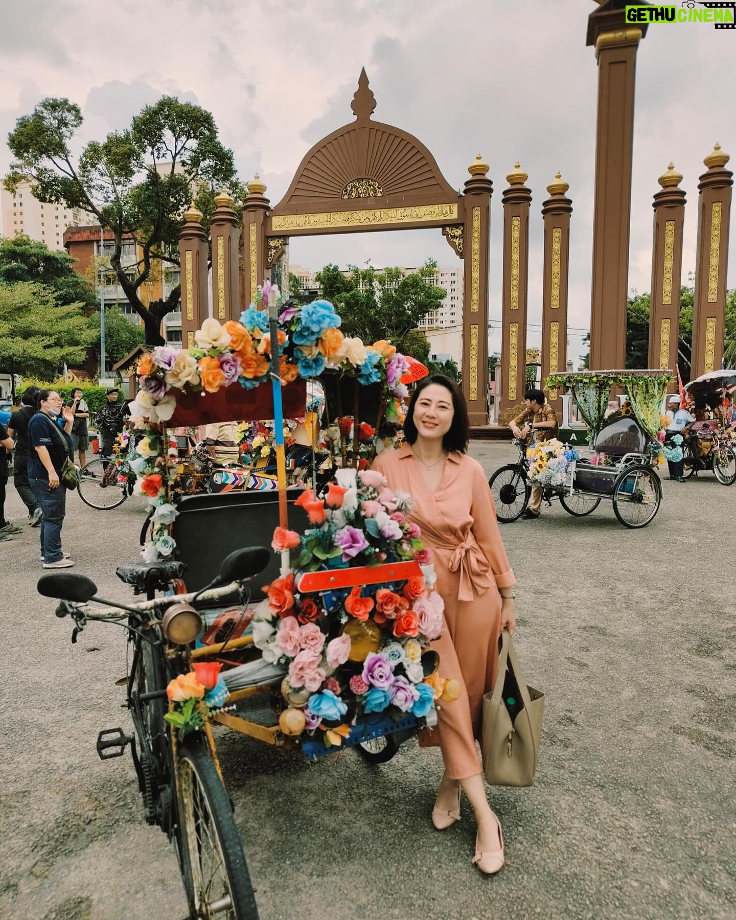 Cynthia Koh - 3 Likes - Hello 👋 Kelantan.
Thank you for the fine weather and the warm friendly hospitality.
📸 @yaowenlong
#kelantan
#travelgram
#throwback