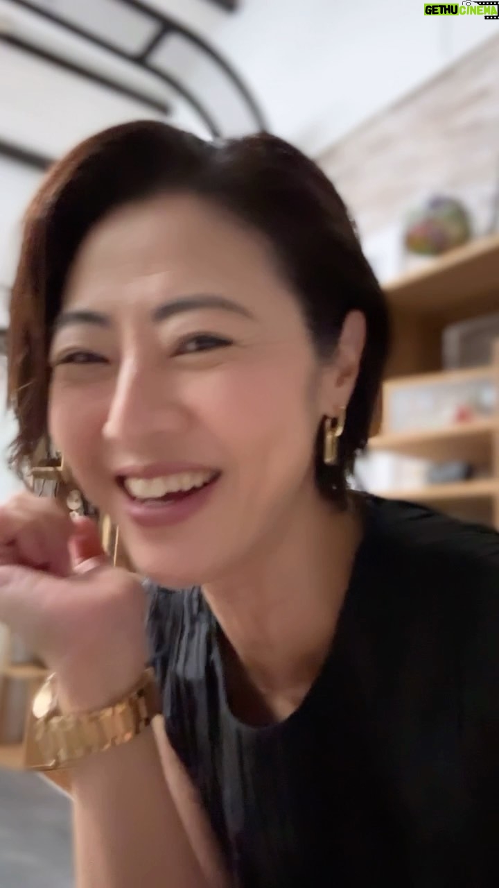 Cynthia Koh - 5.4K Likes - Currently filming -嫁给不同世界的你,and I’m required to challenge my linguistic abilities for this role of Danni. Here’s me speaking Italian…. Can you interpret what I just said.
#嫁给不同世界的你
#danniphan
#speakitalian