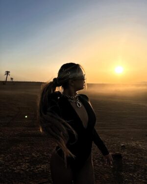Cynthia Makhoul Instagram - Out of darkness.