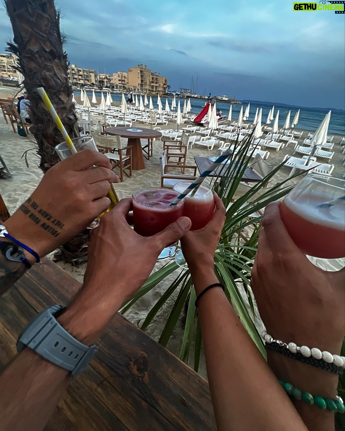 Cynthia Makhoul Instagram - Cocktail please 🍹