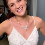 Débora Ozório Instagram - #BASTIDORES 🤳 Lá vem a Petra! 💍 A @ozoriodebora ficou belíssima vestida de noiva, não é? ❤️ #TerraEPaixão