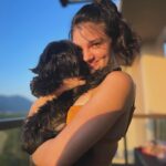 Débora Ozório Instagram – Quando se vive mais do que cabe no tempo do relógio ❤️