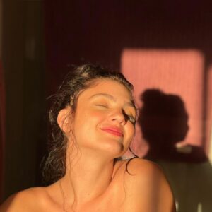 Débora Ozório Instagram - 🌟