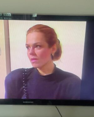 Dagmar Havlová Veškrnová Instagram - Nedávno dávali v televizi detektivku, která byla natočena před 35 lety. Uvědomila jsem si, že kromě pár kg nahoře co mám, se v mém stylu nic nezměnilo. Tak si to sem ráda uložím, s přáním dobrého večera, pro vás. 💌💌💌 #carusel