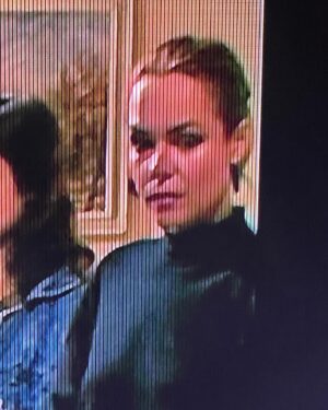 Dagmar Havlová Veškrnová Instagram - Nedávno dávali v televizi detektivku, která byla natočena před 35 lety. Uvědomila jsem si, že kromě pár kg nahoře co mám, se v mém stylu nic nezměnilo. Tak si to sem ráda uložím, s přáním dobrého večera, pro vás. 💌💌💌 #carusel