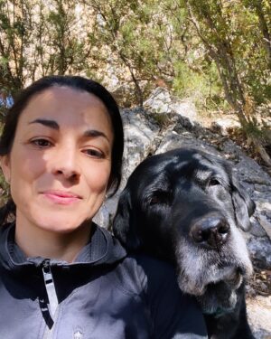 Daila Ojeda Instagram - Esta rata cumple hoy 15 años!! 🥳🎂Espero haber estado a la altura como mami/partner todos estos años porque ella ha sido (y es!) lo mejor para mi ❤️ por mas aventuras juntas ratilla y que por favor sean con @pablo.santos.perez cerquita de nosotras!! 

Today this rat turns 15 years old!! 🥳🎂 I hope I have been a good mommy/partner all these years because she has been (and she is!) the best for me ❤️ for more adventures together ratilla and with @pablo.santos.perez close to us please!!

#chaxiraxi ☀️